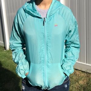 Gap raincoat